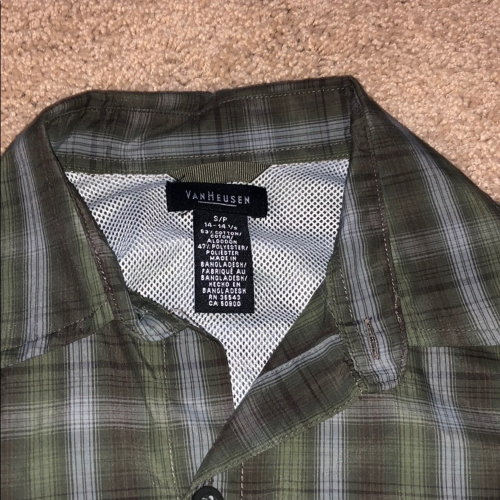 Van Heusen Button Down S - image 2